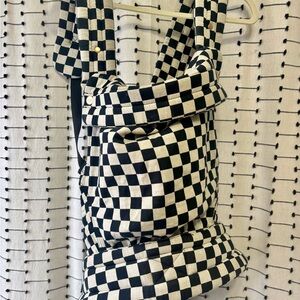 Mabe - The Monarch Carrier - Ebony Check
